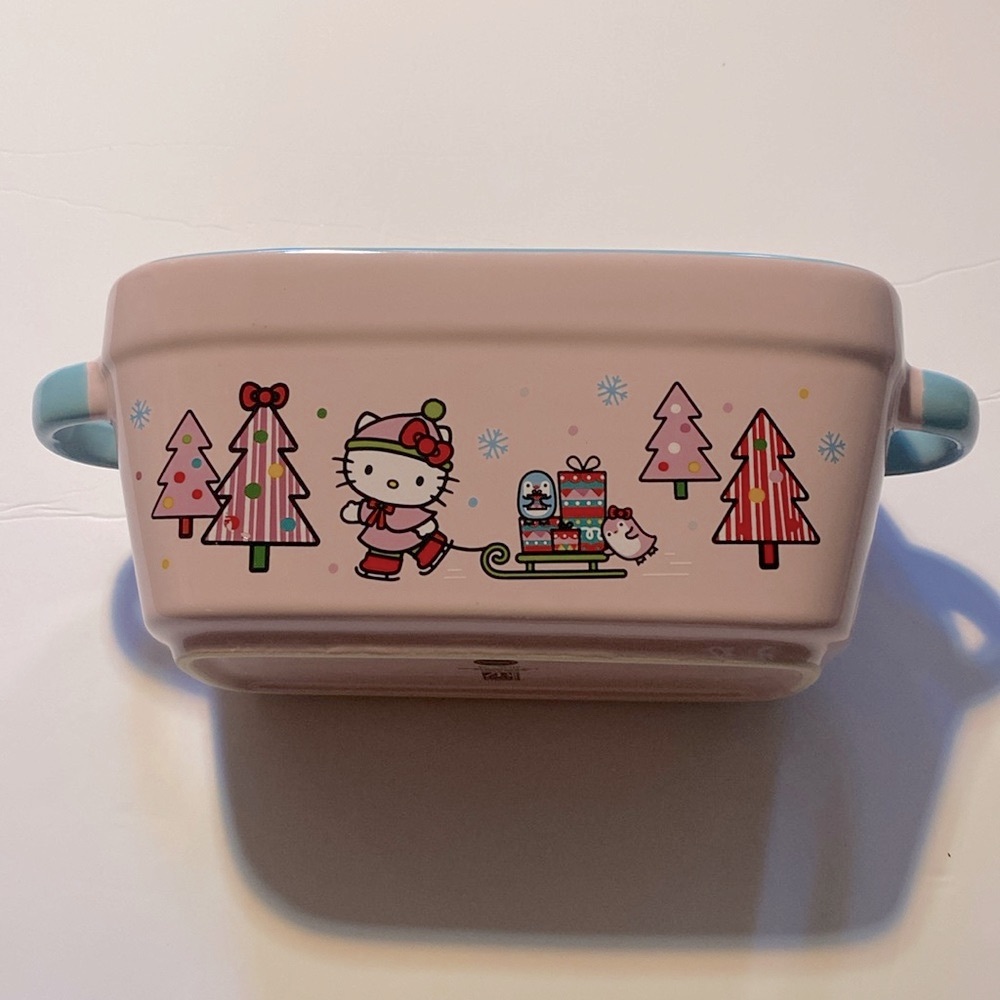 Hello Kitty pink Ceramic Baking Dish - Features design for the holiday.